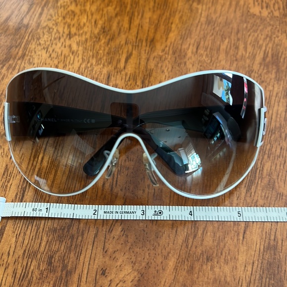 Y2K Rare Chanel Shield Sunglasses - Picture 10 of 10